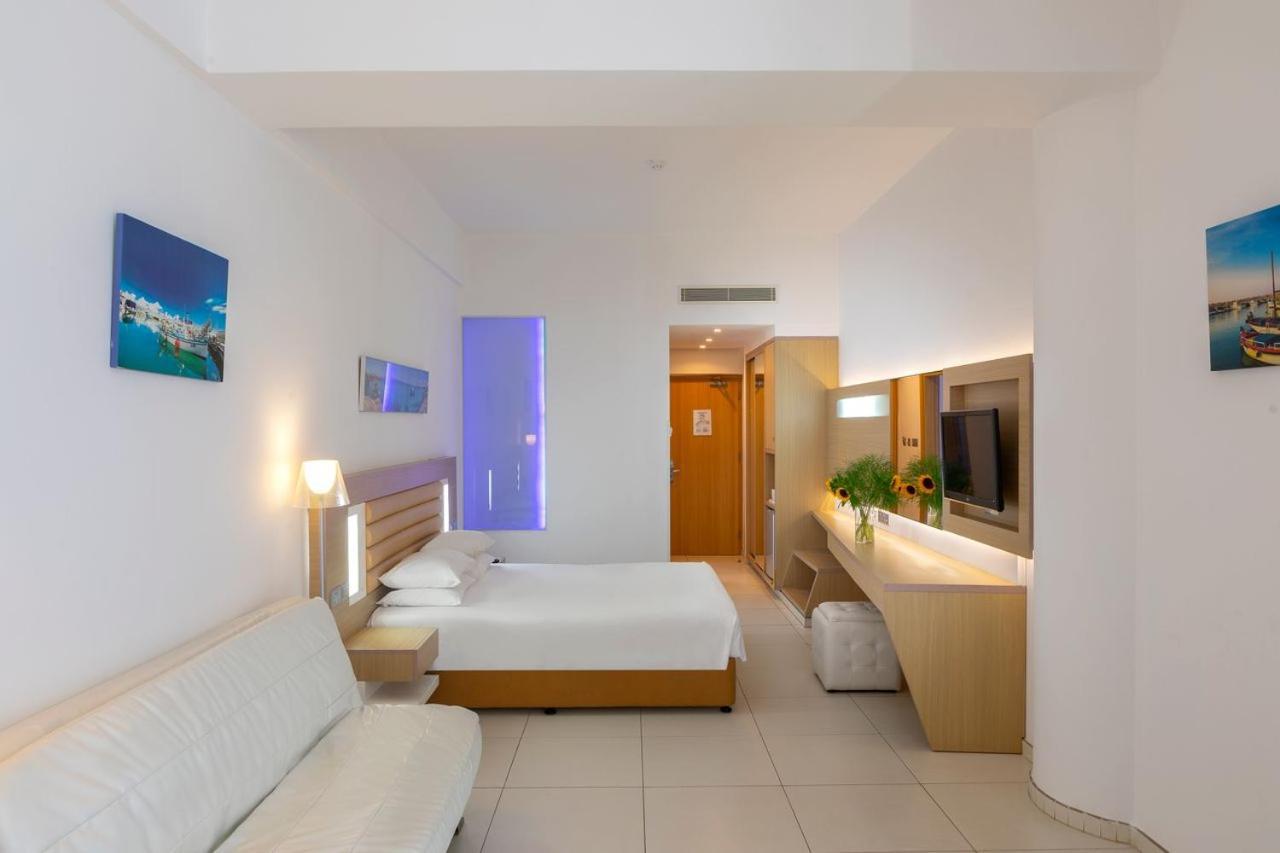 Vrissaki Beach Hotel Protaras Bagian luar foto