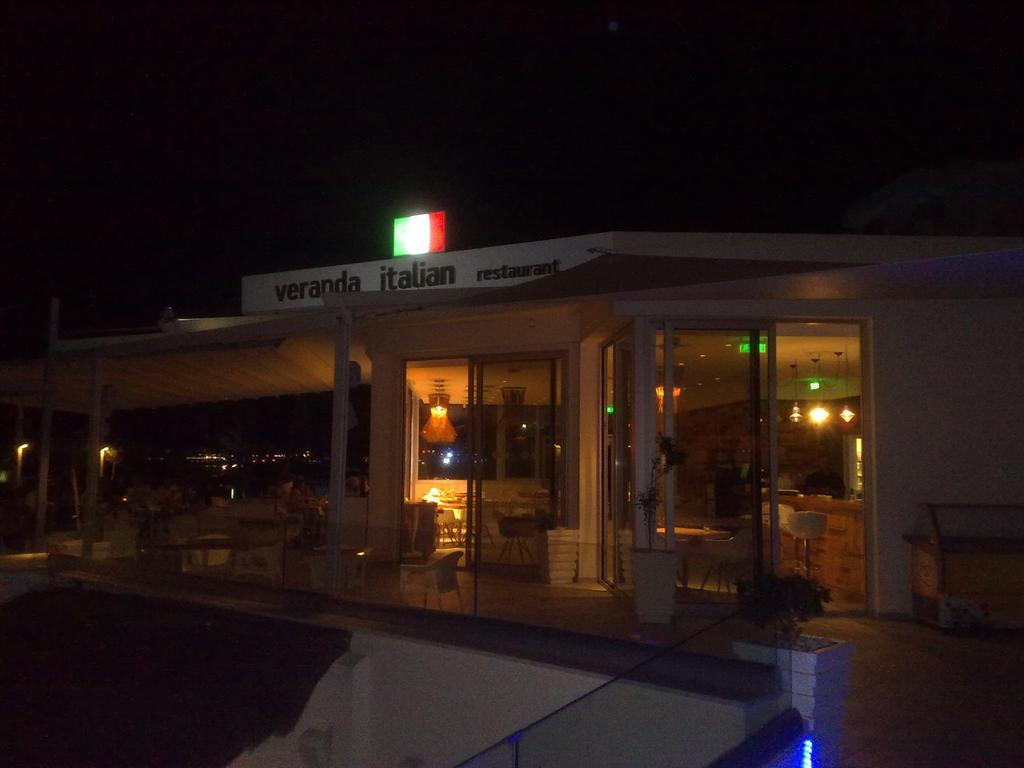 Vrissaki Beach Hotel Protaras Bagian luar foto