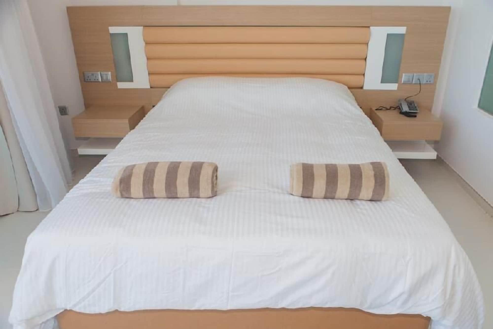 Vrissaki Beach Hotel Protaras Bagian luar foto